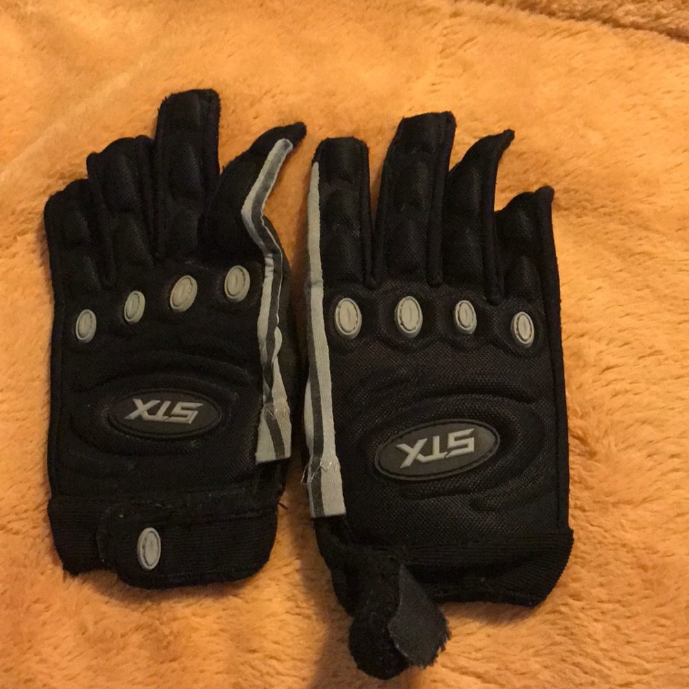 Field hockey/Lacrosse protective glove